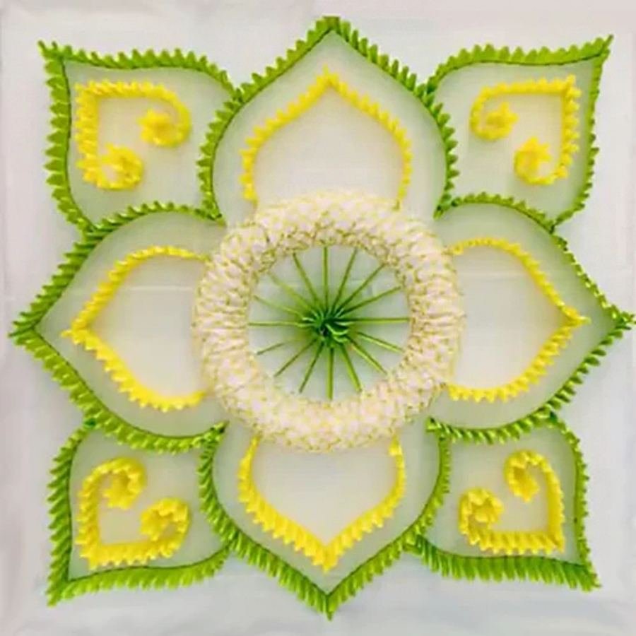 Green and yellow floral ceiling decoration
